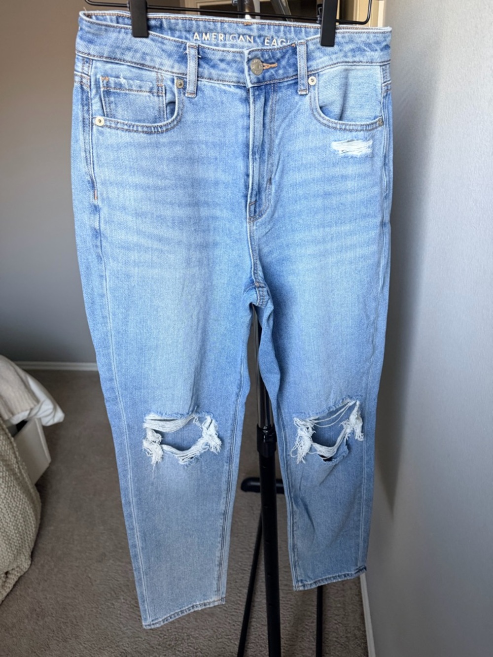 American Eagle Outfitters Light Blue Ripped Boyfriend Jeans